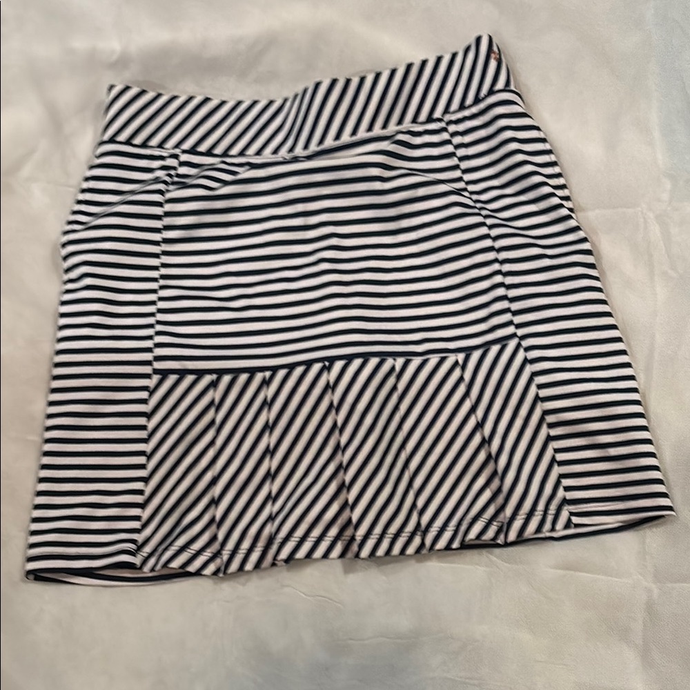 Striped IZOD Navy and White Women's Golf Skirt  Size S. NWOT.